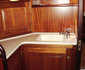 Lemsteraak 11 - wasbak toiletruimte