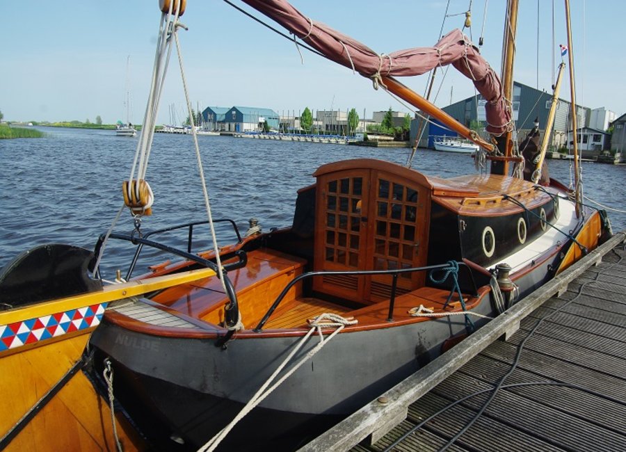 kooijman en de vries zeeuwse schouw in verkoop heech by de mar willemein in haven.jpg